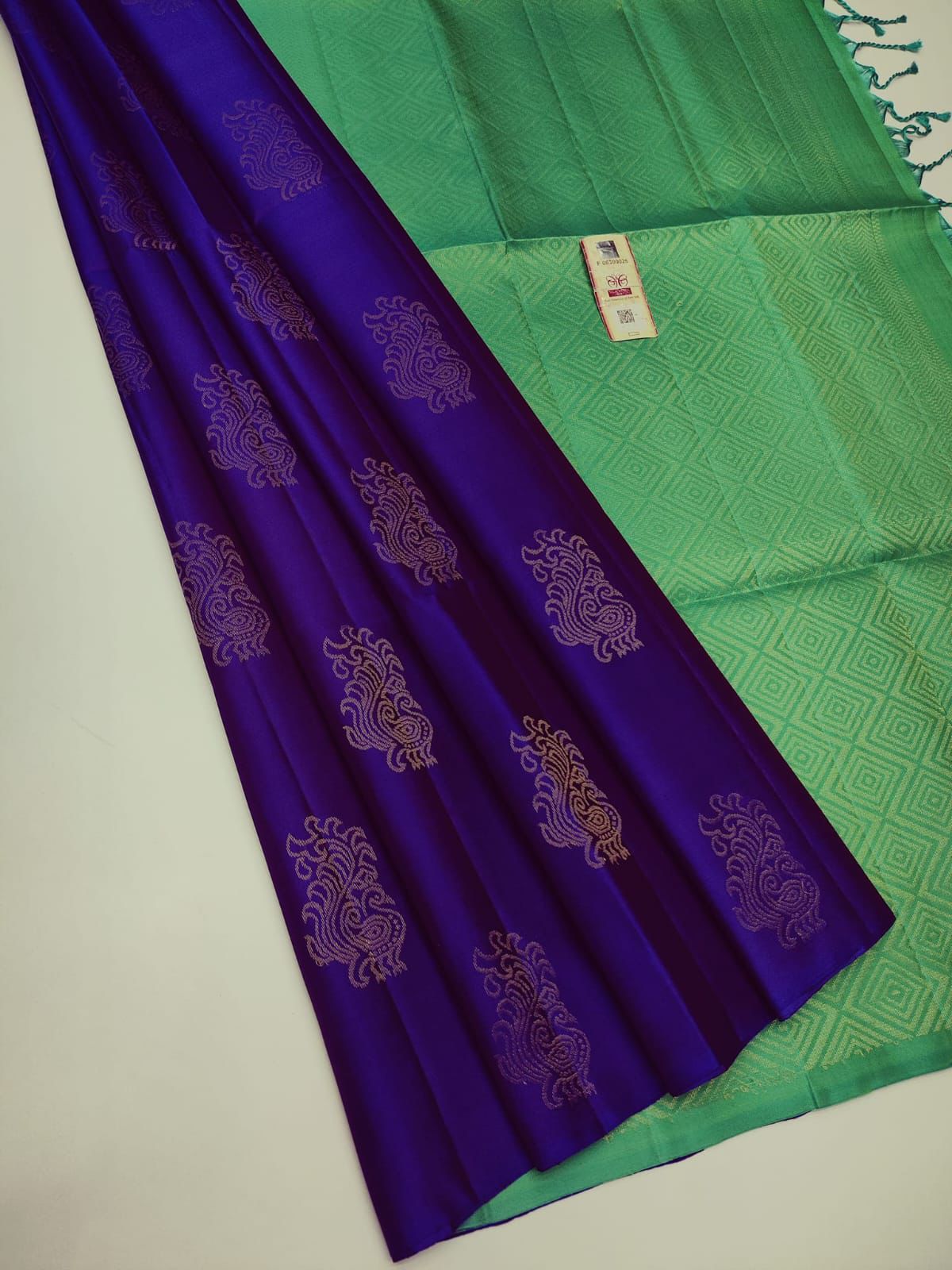 Purpul  Nd  C- green   Lichi Silk Saree